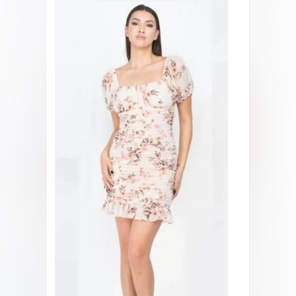 ​🌸 Blāshe Lucianna Romantic Ruched Floral Mini Dress 🌸